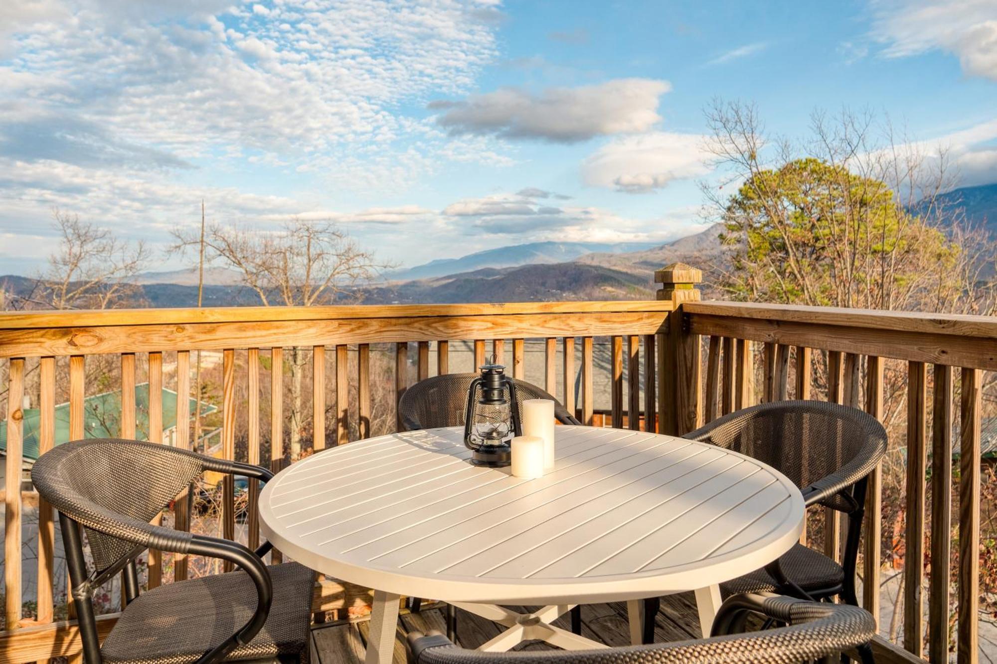 Chestnut By Avantstay Mountain Cabin W Treetop Views Hot Tub Game Room Gatlinburg Dış mekan fotoğraf