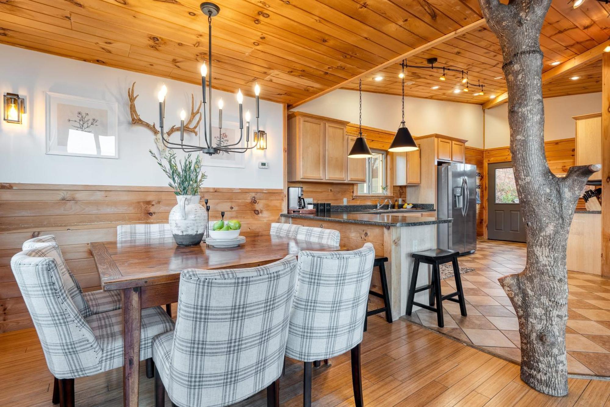 Chestnut By Avantstay Mountain Cabin W Treetop Views Hot Tub Game Room Gatlinburg Dış mekan fotoğraf